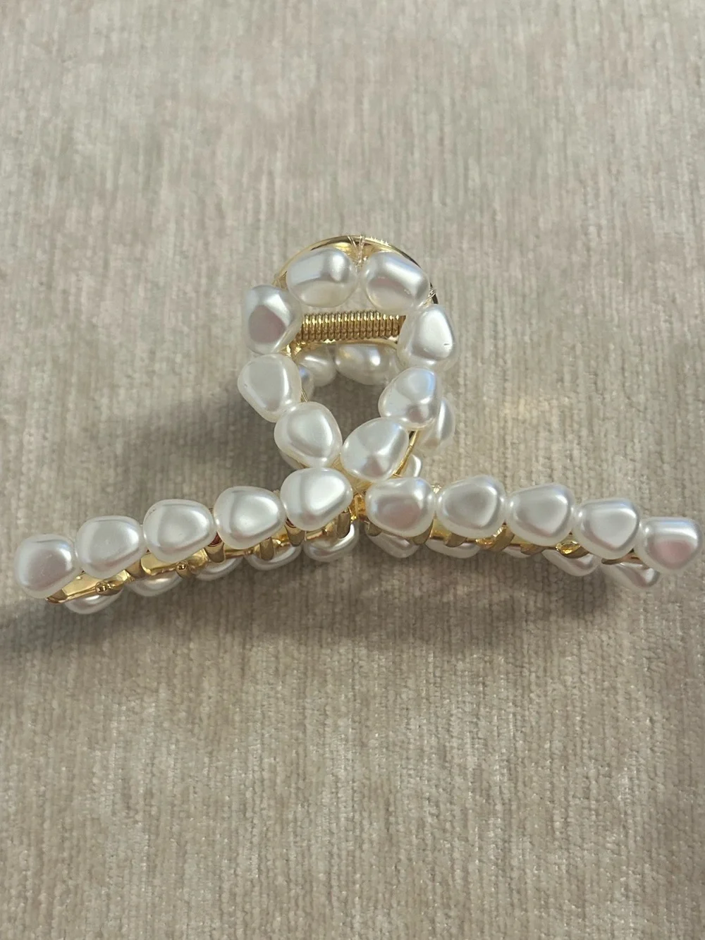 Lelet NY Aria Pearl Claw Clip